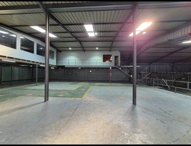 600M² WAREHOUSE TO LET IN WADEVILLE